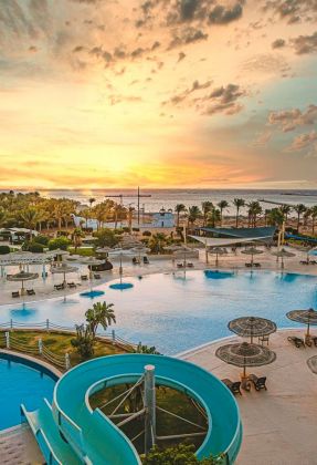 CORAL SEA HOLIDAY RESORT